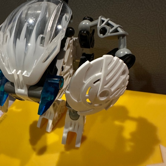 LEGO Bionicle Kohrak (Set 8565) - Picture 5 of 11